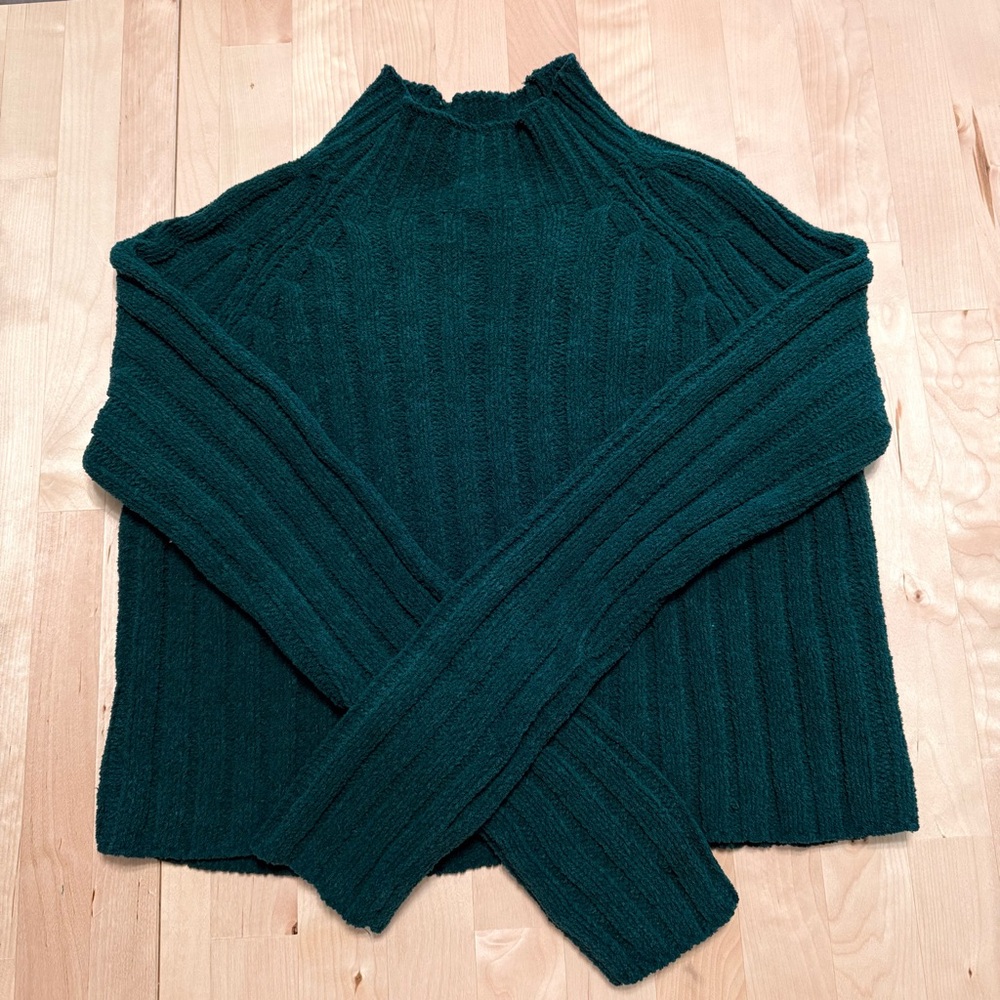 NWT American Eagle Cropped Turtleneck Sweater - small